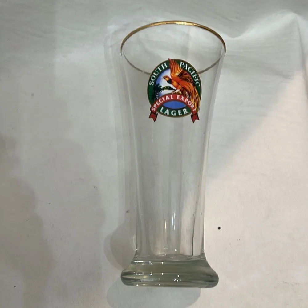 South Pacific Lager Special Export Beer Glasses 12 Oz Each Set 4 Gold Trimmed